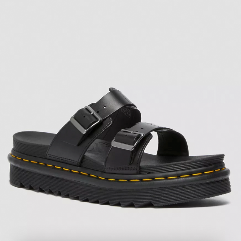 16 Leather Sandals That Make Dressing Down Feel Like Dressing Up