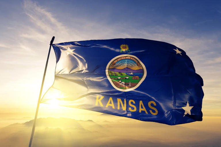 Veteran tax relief bill sent to Kansas Gov.