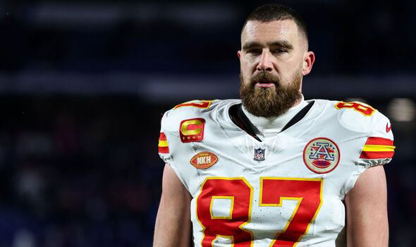 Travis Kelce ignores Taylor Swift AI pictures with social media update