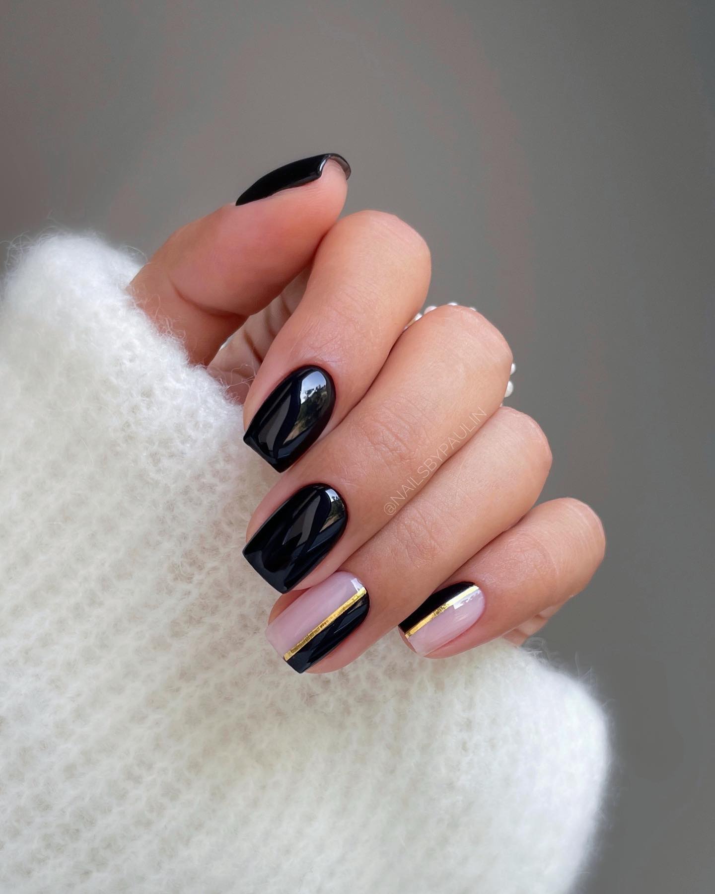 diseños de uñas negras cortas: elegantes y sofisticadas