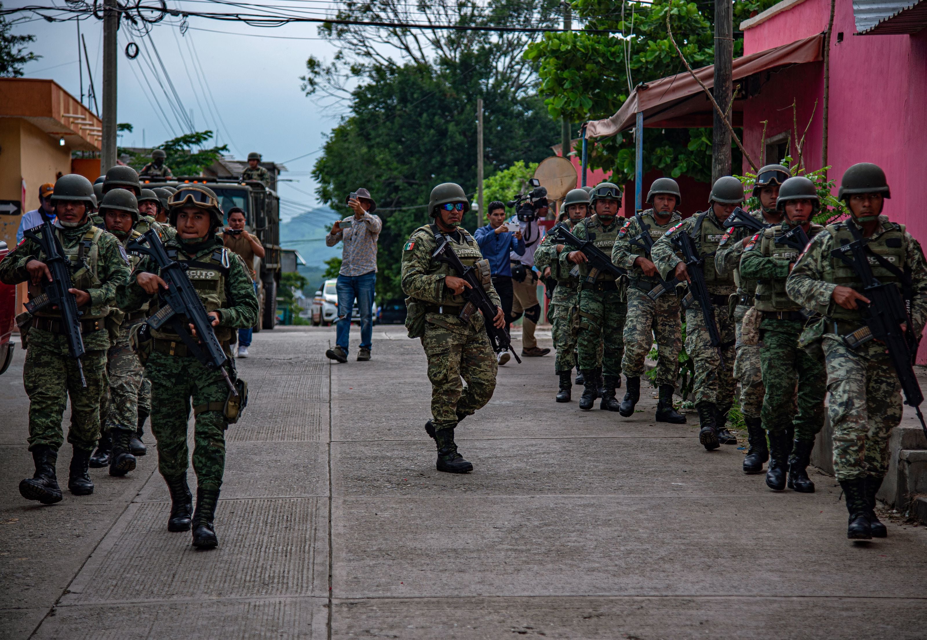 el conflicto armado de chiapas traspasa fronteras y lastra el turismo mexicano