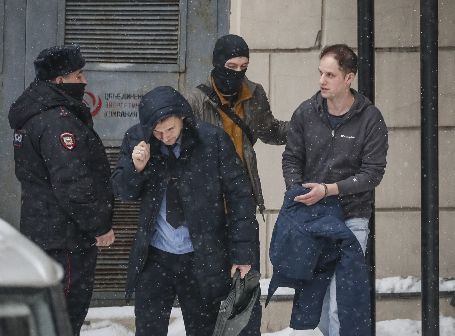 tribunal ruso prolonga hasta finales de marzo el arresto del periodista de eeuu evan gershkovich
