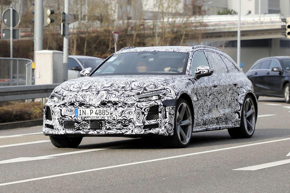 Nuova Audi RS5, arriva nel 2025 e sarà ibrida [Foto Spia]