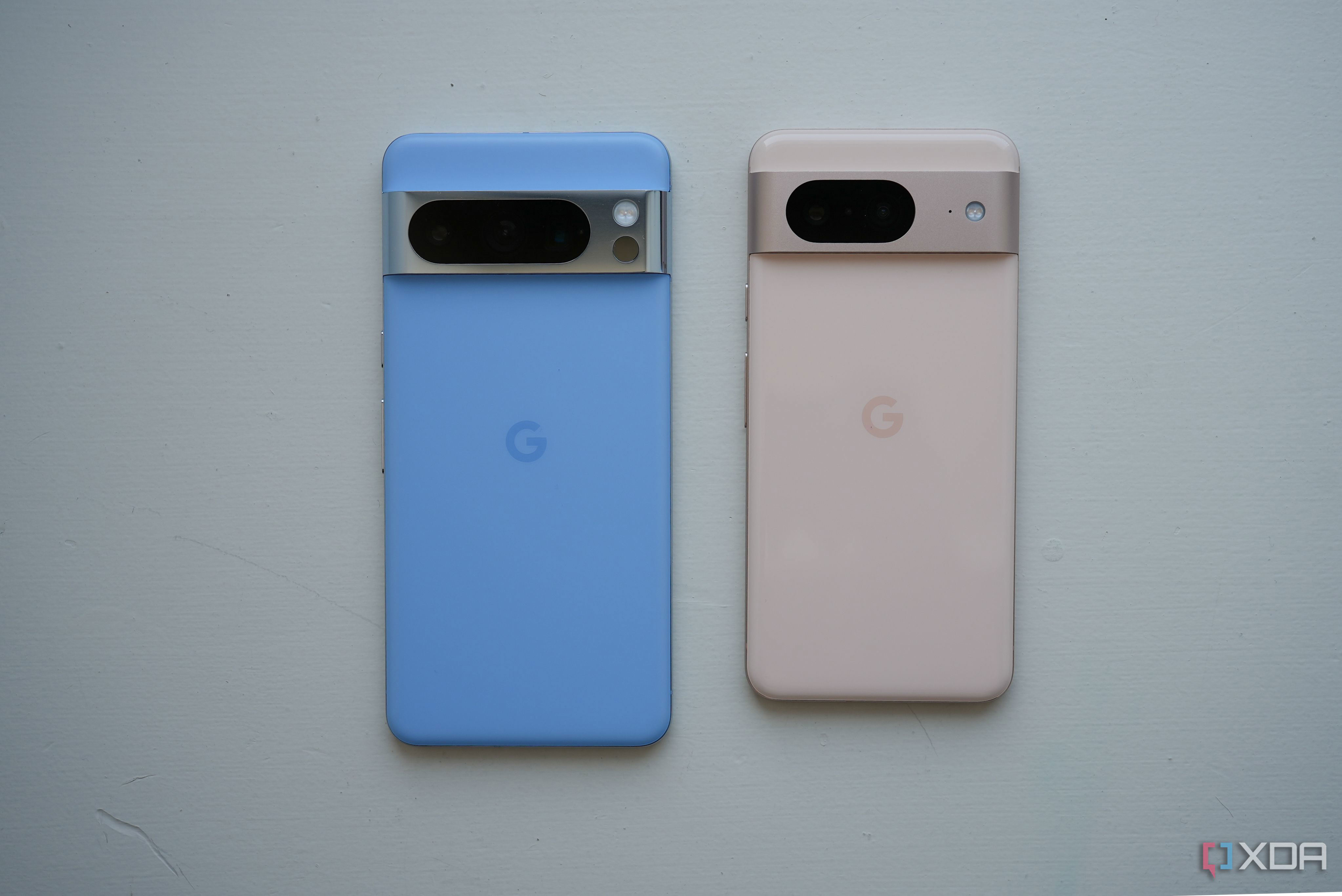 What colors does the Google Pixel 8 series come in?