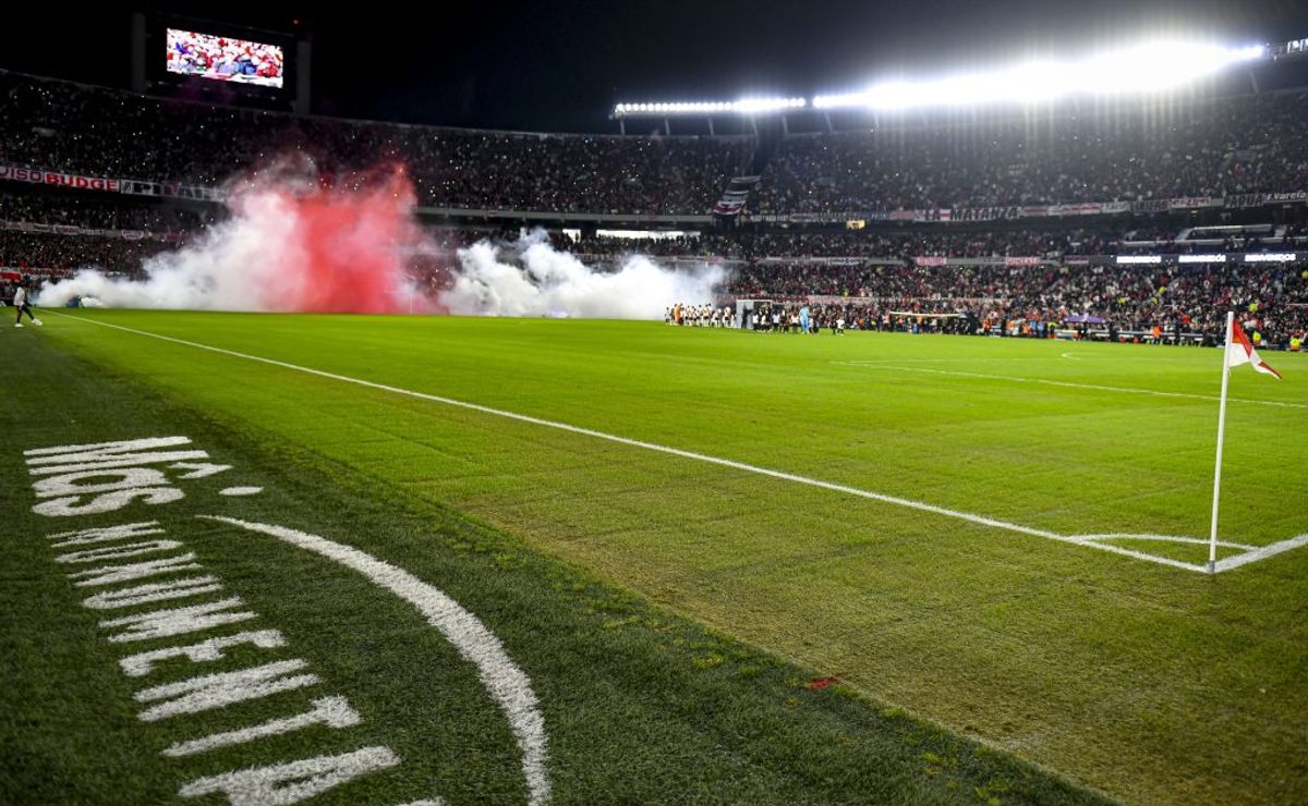 Venta De Entradas Para River Vs. Argentinos: últimos Lugares Y Enojo En ...