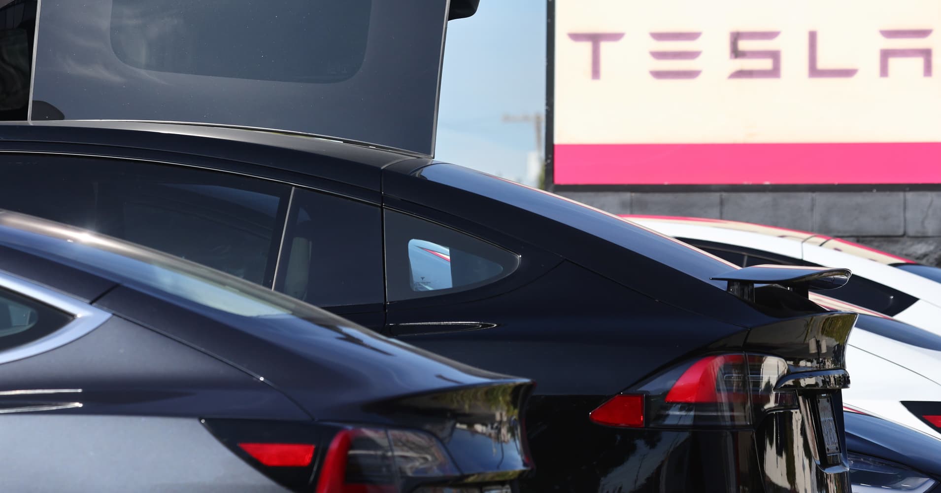 Tesla Recalls Nearly 200,000 Vehicles In The U.S. Over Rearview Camera Bug