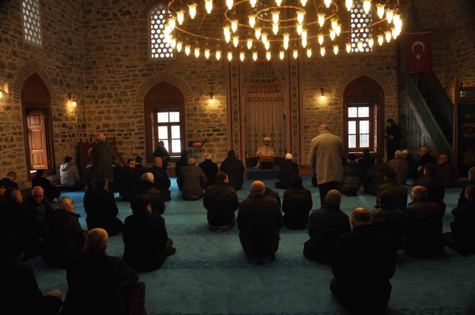 kanuni sultan süleyman’ın yaptırdığı camide 7 yıl sonra ilk namaz