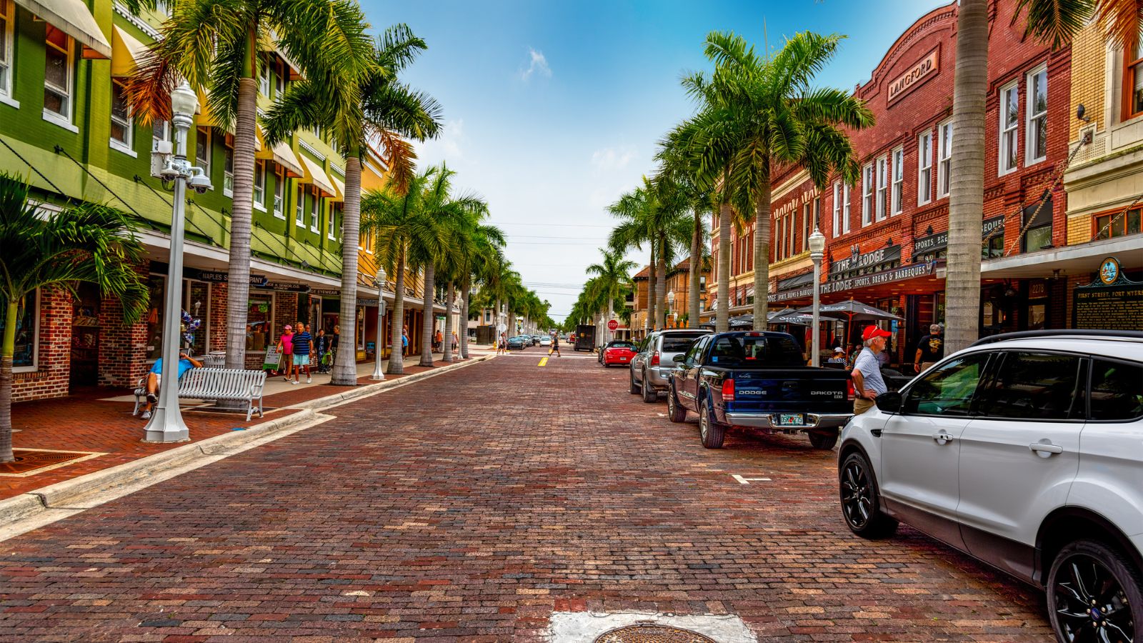 <p>Fort Myers is not only renowned for its beaches and delightful weather, but it’s also celebrated as an incredibly welcoming place for veterans. The tight-knit community fosters bonds among former service members while providing exceptional healthcare services that cater to their specific needs and the needs of their families.</p>