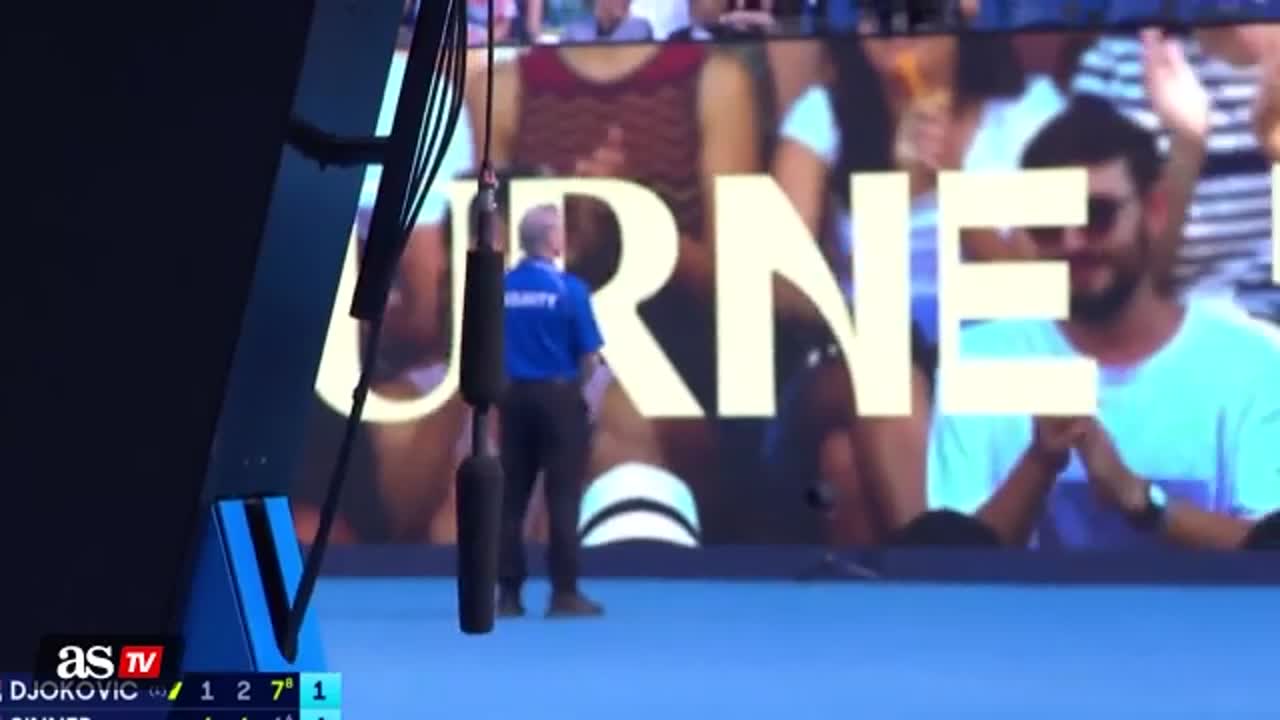 WATCH: Djokovic swings racquet into umpire microphone