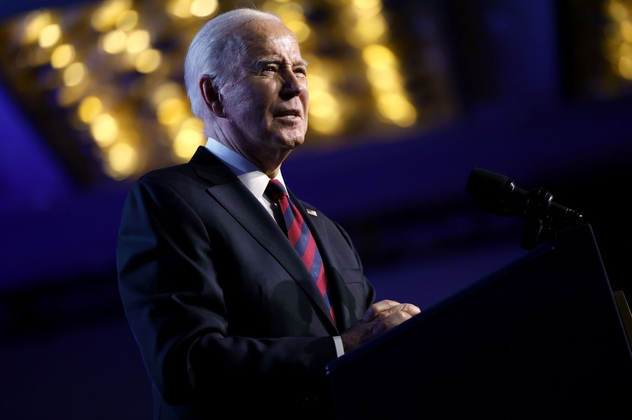 Biden Pauses Approvals For LNG Exports