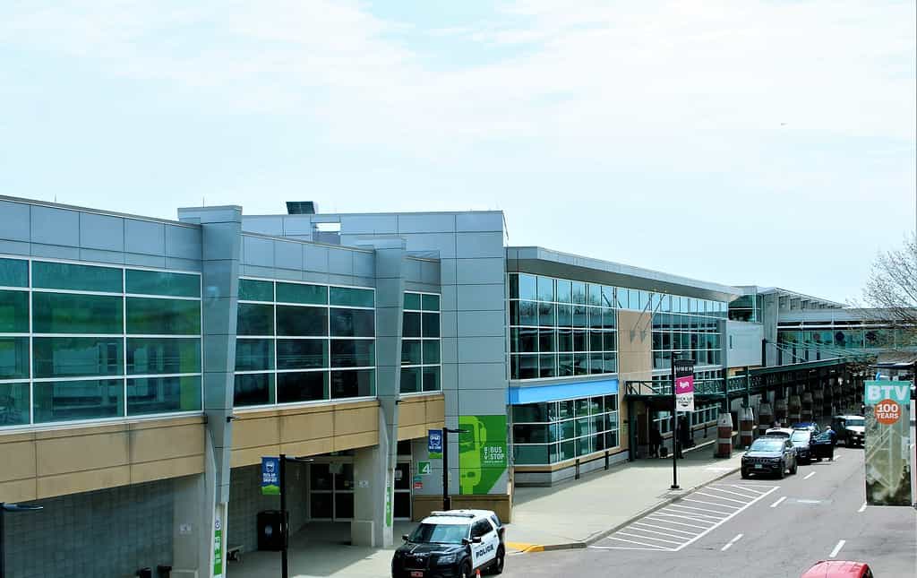 Discover The 5 Largest Airports In Vermont   BB1hiqhi.img