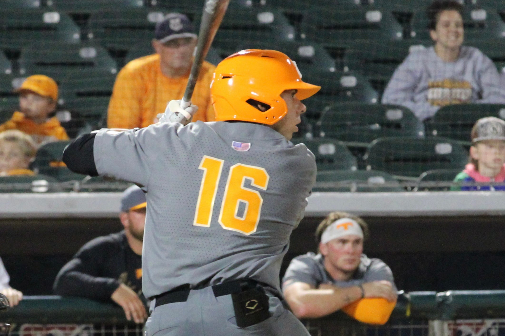transfer dalton bargo will get at-bats for tennessee in 2024