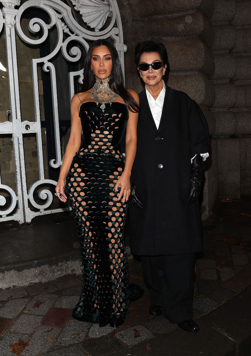 kim kardashian, kylie i kris jenne robią furorę na paris couture week (zdjęcia)