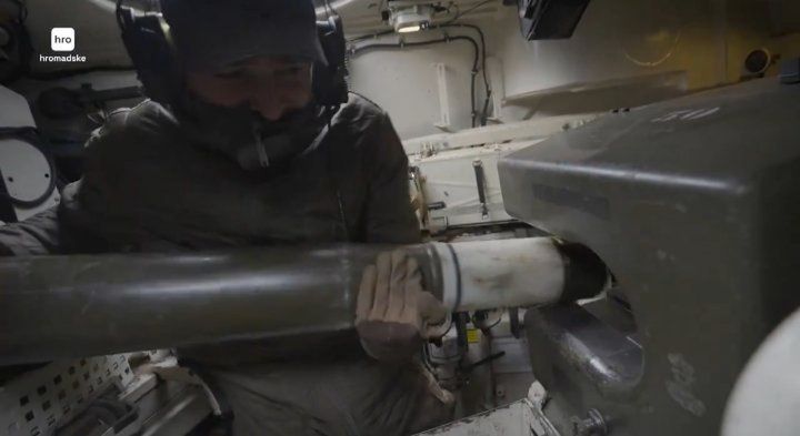 ukraińskie czołgi z ciekawą amunicją. zamienia je w gigantyczne strzelby