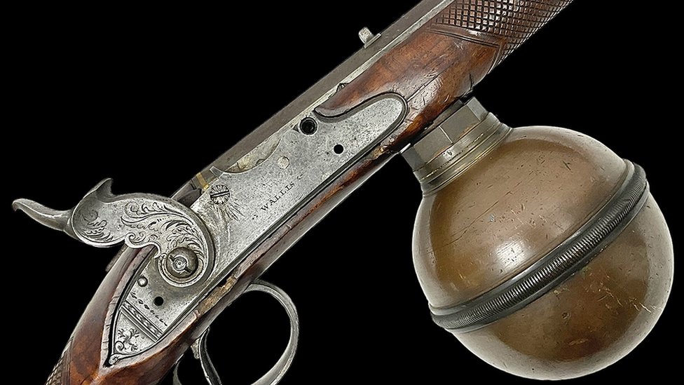 rare 200-year-old rifle raises £1,800 at auction
