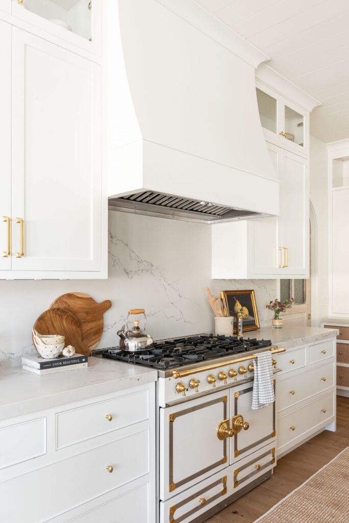 The 8 Major Kitchen Backsplash Trends Of 2024 Plus 3 Picks To Avoid   BB1hjsHn.img