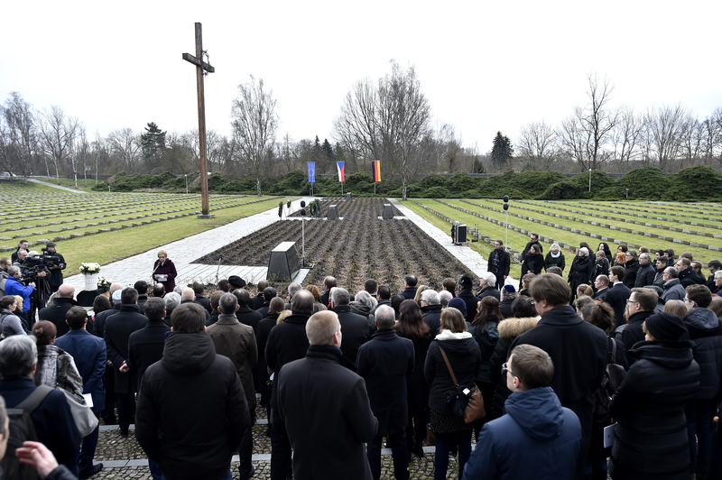 památku obětí holokaustu si dnes připomenou v terezíně či ml. boleslavi