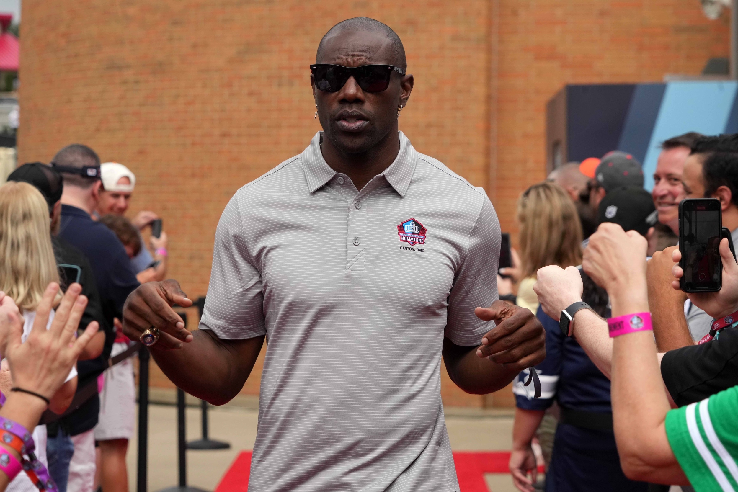 terrell owens echoes lions' jared goff about sports talk shows