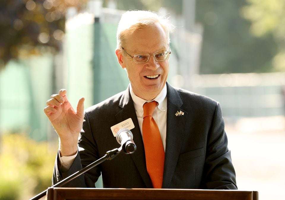 syracuse chancellor kent syverud tells espn: ‘the current system of college sports can’t continue’