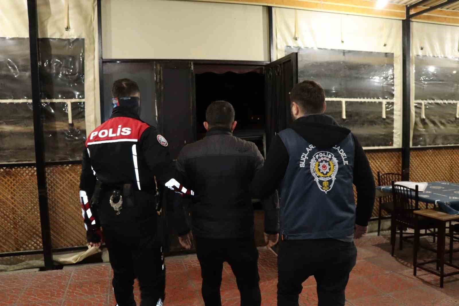 300 milyon tl transfer yapan bahis çetesi çökertildi:10 tutuklama