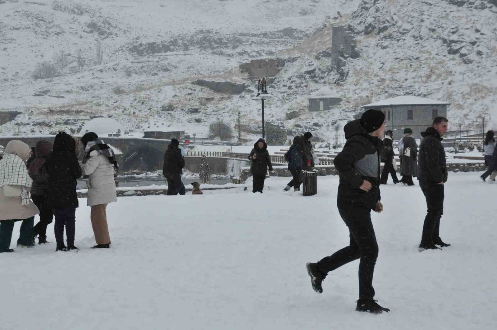 kars kara teslim, 69 köy yolu ulaşıma kapandı