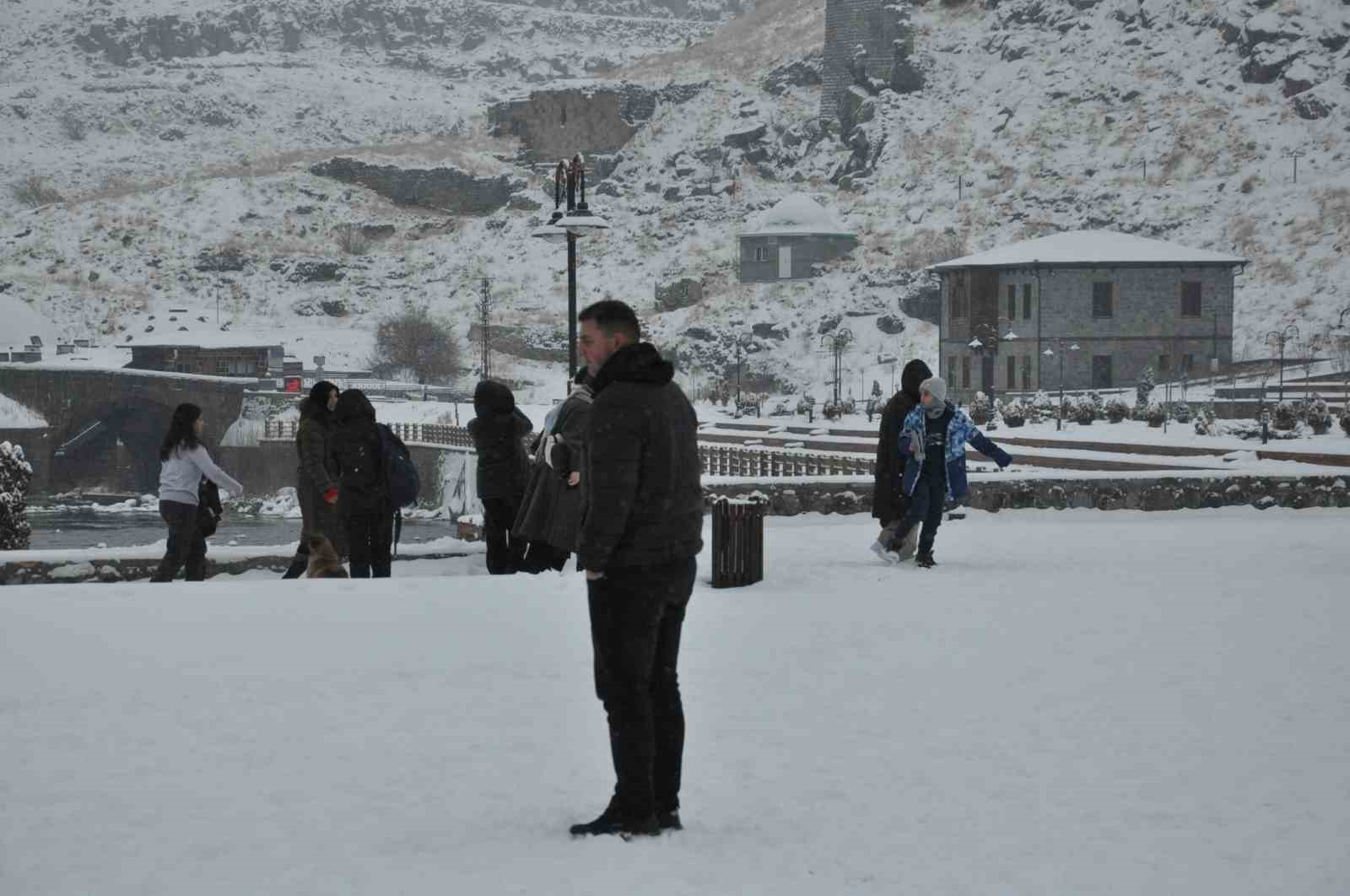 kars kara teslim, 69 köy yolu ulaşıma kapandı