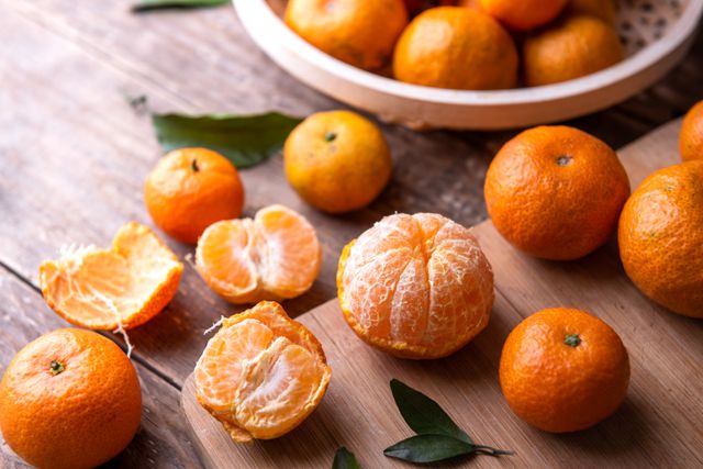 what's the difference between mandarins, clementines, and tangerines?