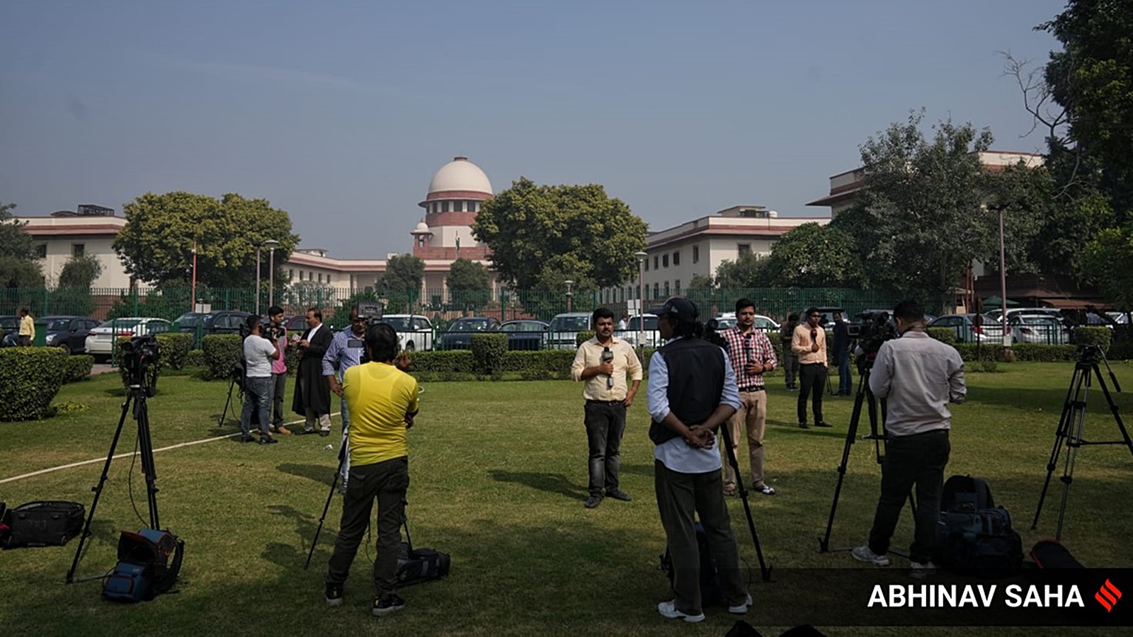android, day after judge accuses fellow judge, sc stays all proceedings before calcutta hc over matter