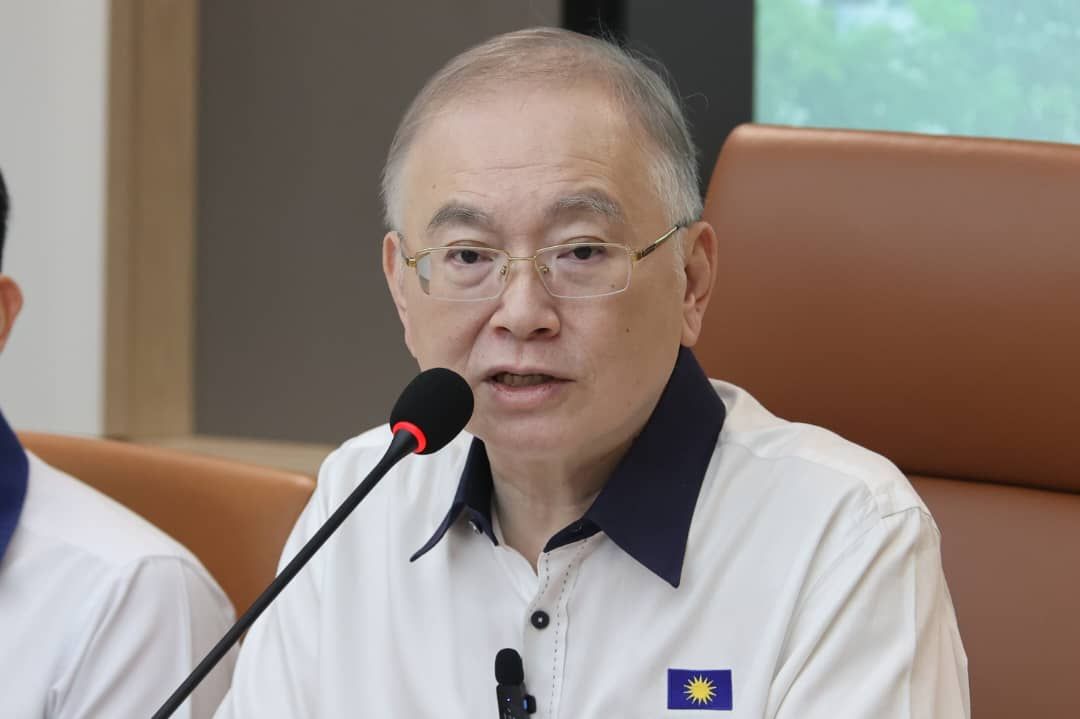 ensure that the new sjkc poay chai can start with new school term, says dr wee