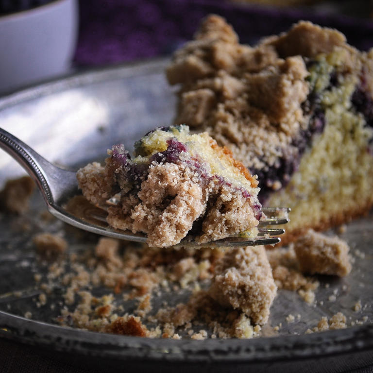 Blueberry Crumb Cake