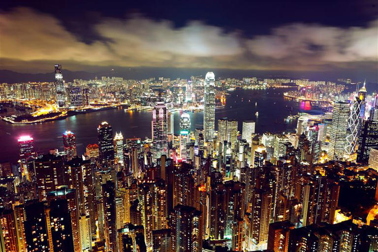 可樂旅遊加碼祭出香港自由行、票券「買一送一」活動。（圖／可樂旅遊提供）