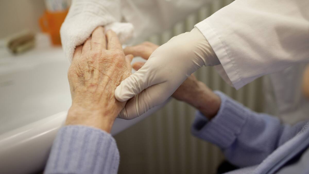 «hören sie auf»: thurgauer pfleger wegen schändung von 89-jähriger verurteilt