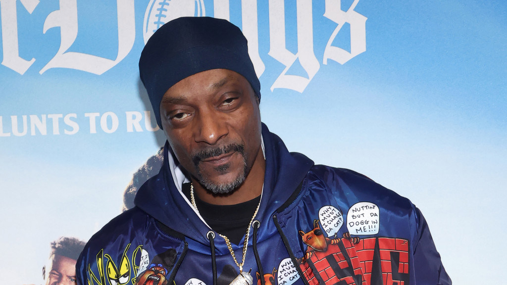 Snoop reveals his 12 grandchildren call him 'Papa Snoop'