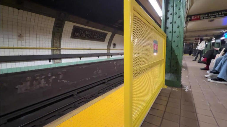 Mta Installing More Subway Platform Barriers This Weekend 7469