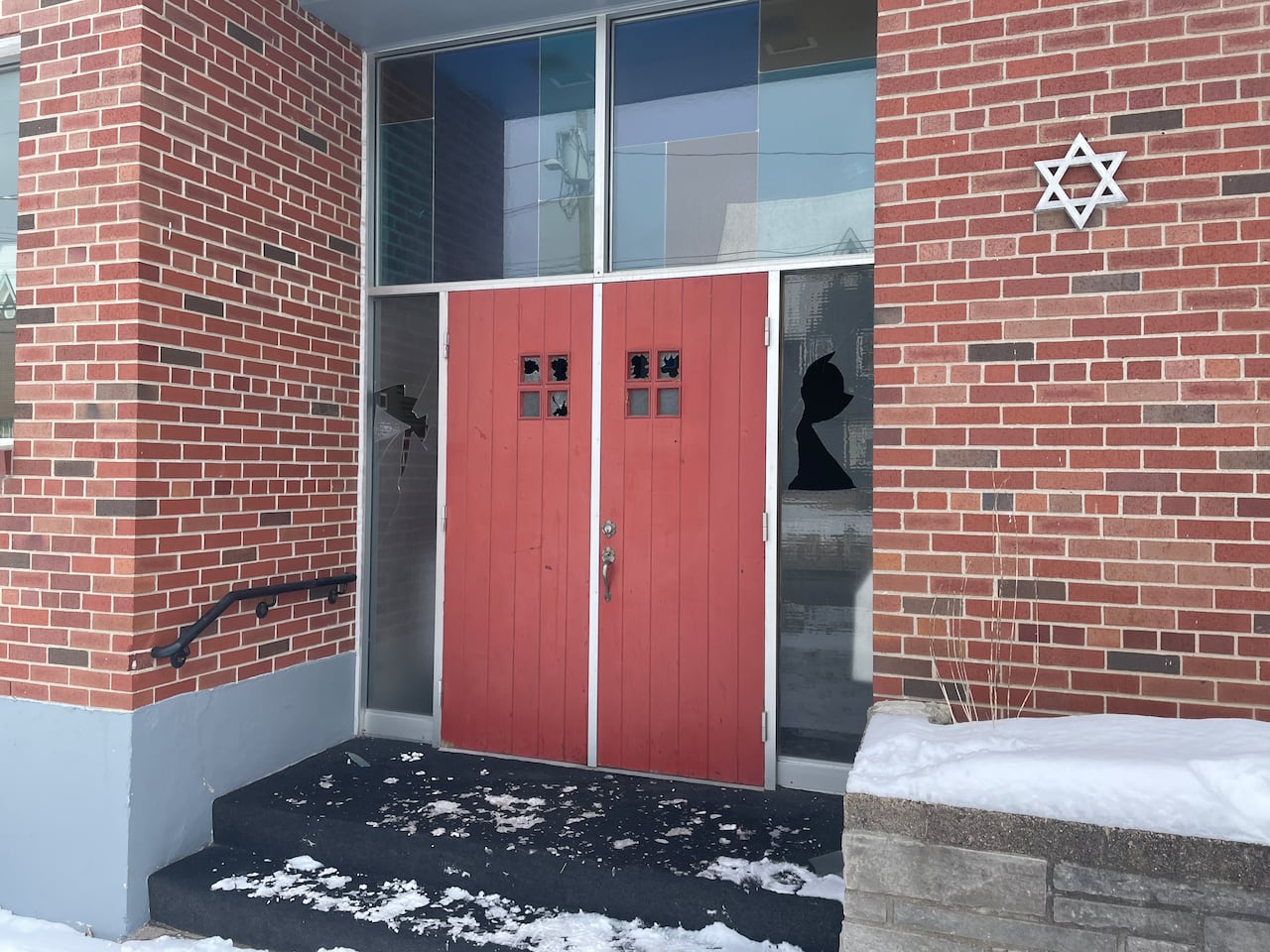 community unites to support vandalized fredericton synagogue
