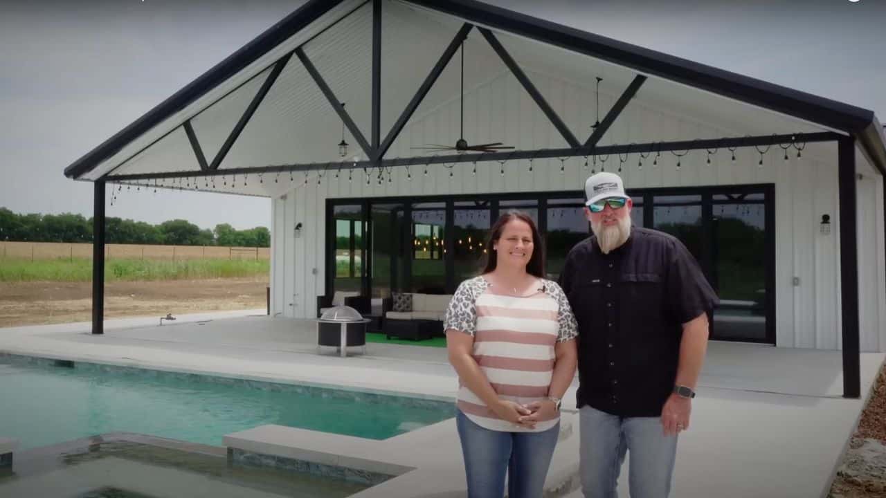 <p>Welcome to <a href="https://www.youtube.com/watch?v=jNLrj1MsCQg&t=334s" rel="nofollow external noopener noreferrer">Texas Best Construction’s</a> latest build: a captivating glimpse into a luxurious 4000 sqft Barndominium home, where modern elegance meets rustic charm. Nestled in the heart of Texas, this architectural marvel boasts a sprawling kitchen with a Texas-sized island, setting a new standard in home design.</p> <p>Join us as we embark on an exclusive tour of this stunning property, showcasing its unique blend of style, comfort, and grandeur. From its expansive living spaces to the intricately designed kitchen, every corner of this home is a testament to innovative design and exquisite craftsmanship.</p>