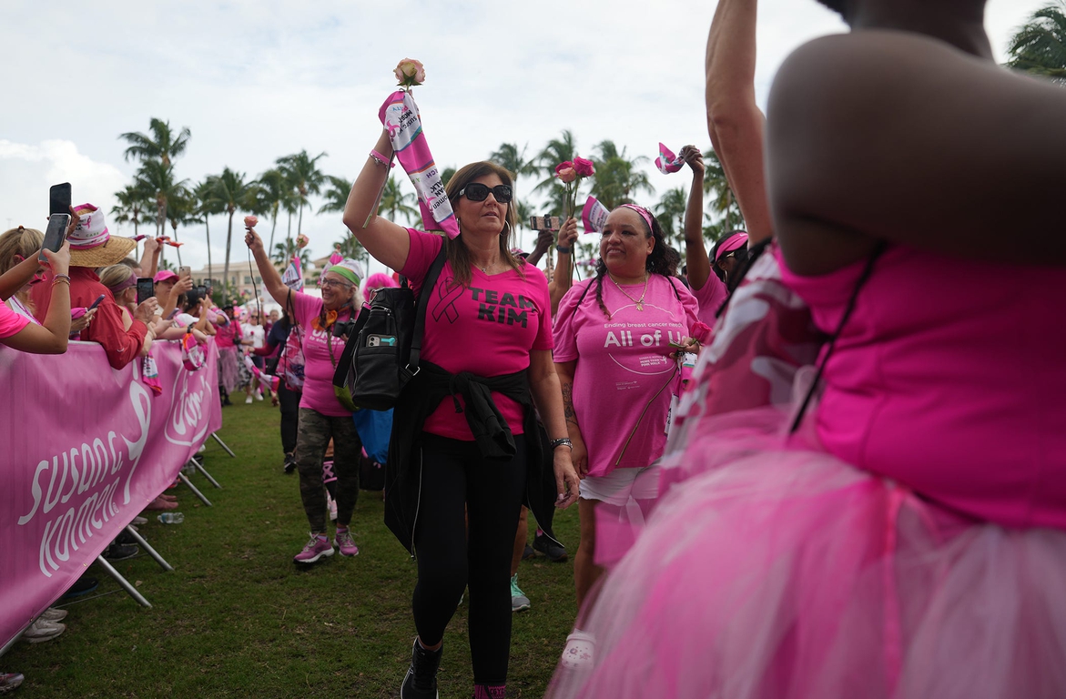 5,000 People Turn Out For Susan G. Komen Walk In West Palm Beach