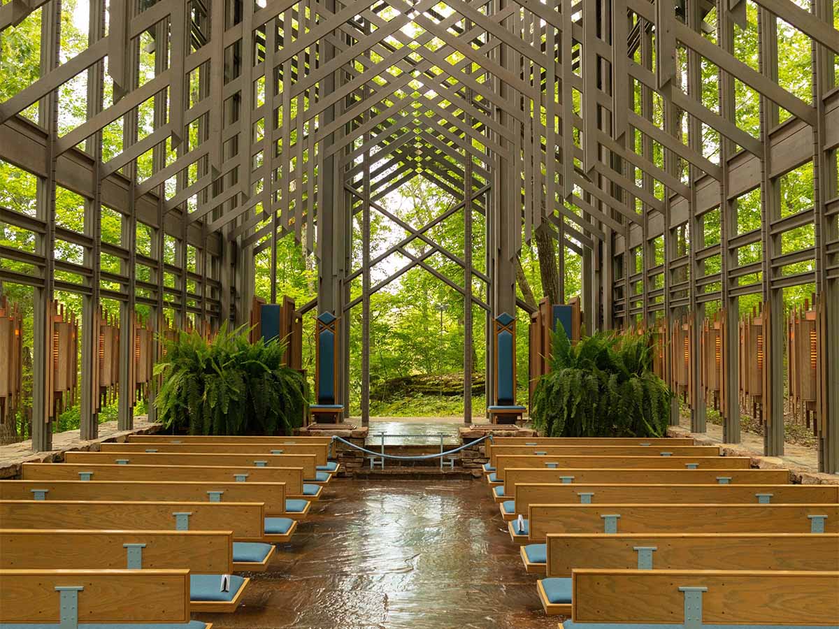 <p>Nestled in the Ozark Mountains, Thorncrown Chapel in Eureka Springs, Arkansas, is a stunning gathering place. This awe-inspiring glass chapel, surrounded by lush forest, seamlessly integrates with its natural surroundings. Renowned for its architectural elegance, it has been deemed one of the most beautiful churches in the world. Perfect for your next trip!</p>