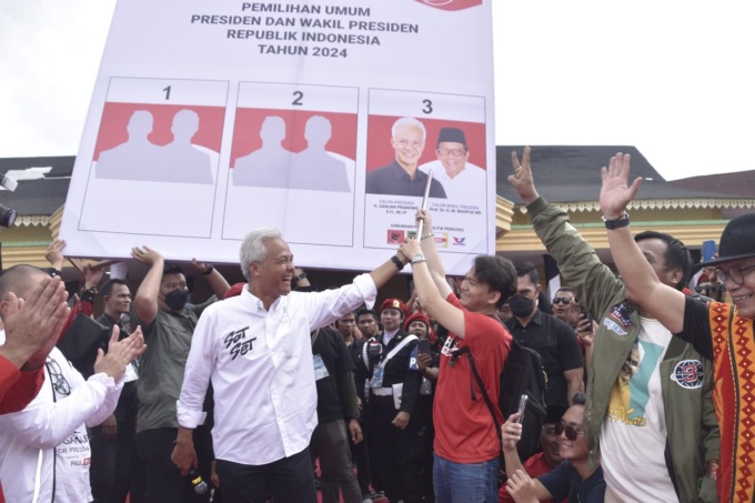 Hadiri Hajatan Rakyat, Ganjar Pranowo Kampanye Akbar Di Lapangan Astaka ...