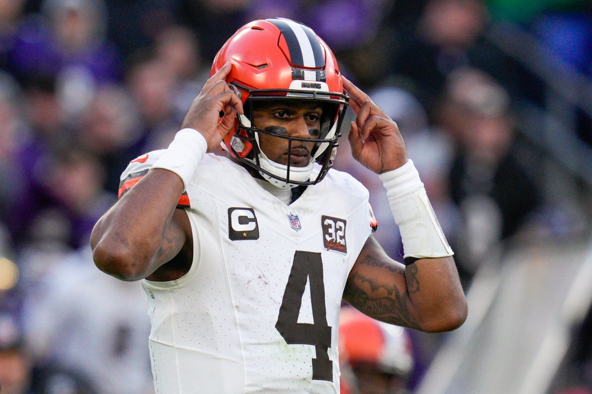 deshaun watson makes public pitch for cleveland browns to target star free agent from division rival