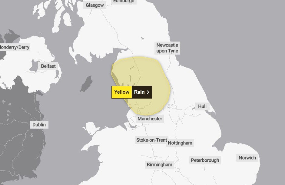 uk weather mapped: met office issues four days of warnings with 70mph gales and heavy rain