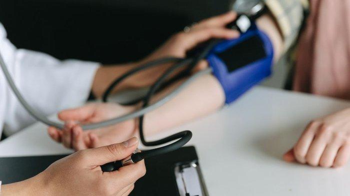 pengidap hipertensi perlu tahu,mengubah 5 kebiasaan ini bisa bikin tekanan darah jadi stabil