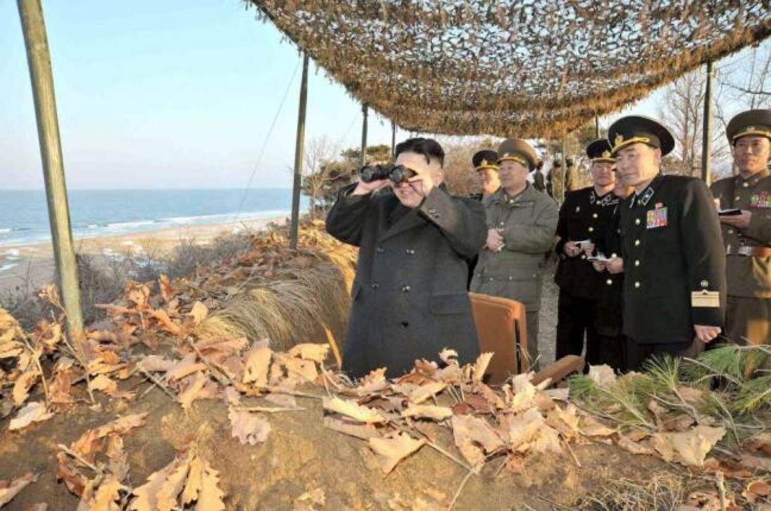 corea del nord, kim jong-un ha supervisionato lancio missili da sottomarino