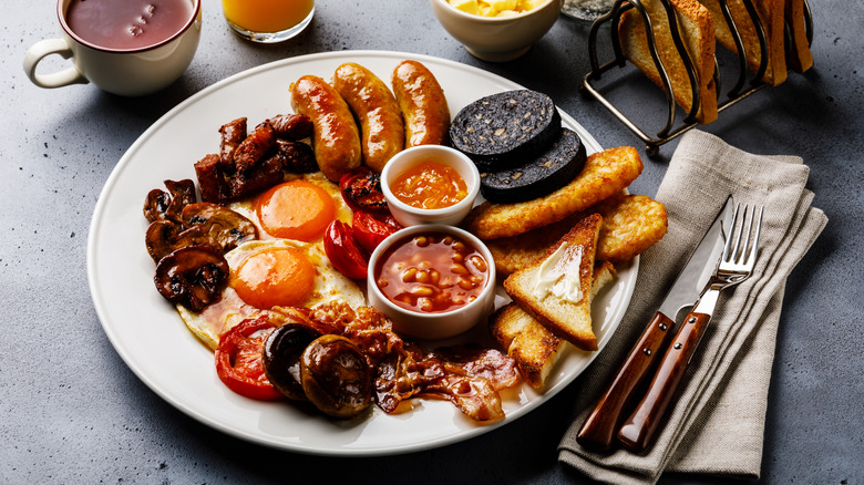 What's Really In A Full English Breakfast?