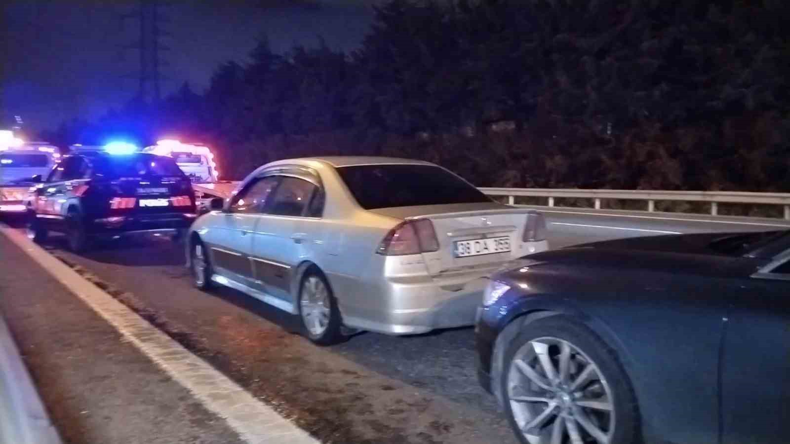 ataşehir’de 6 araç zincirleme kazaya karıştı: 1 yaralı
