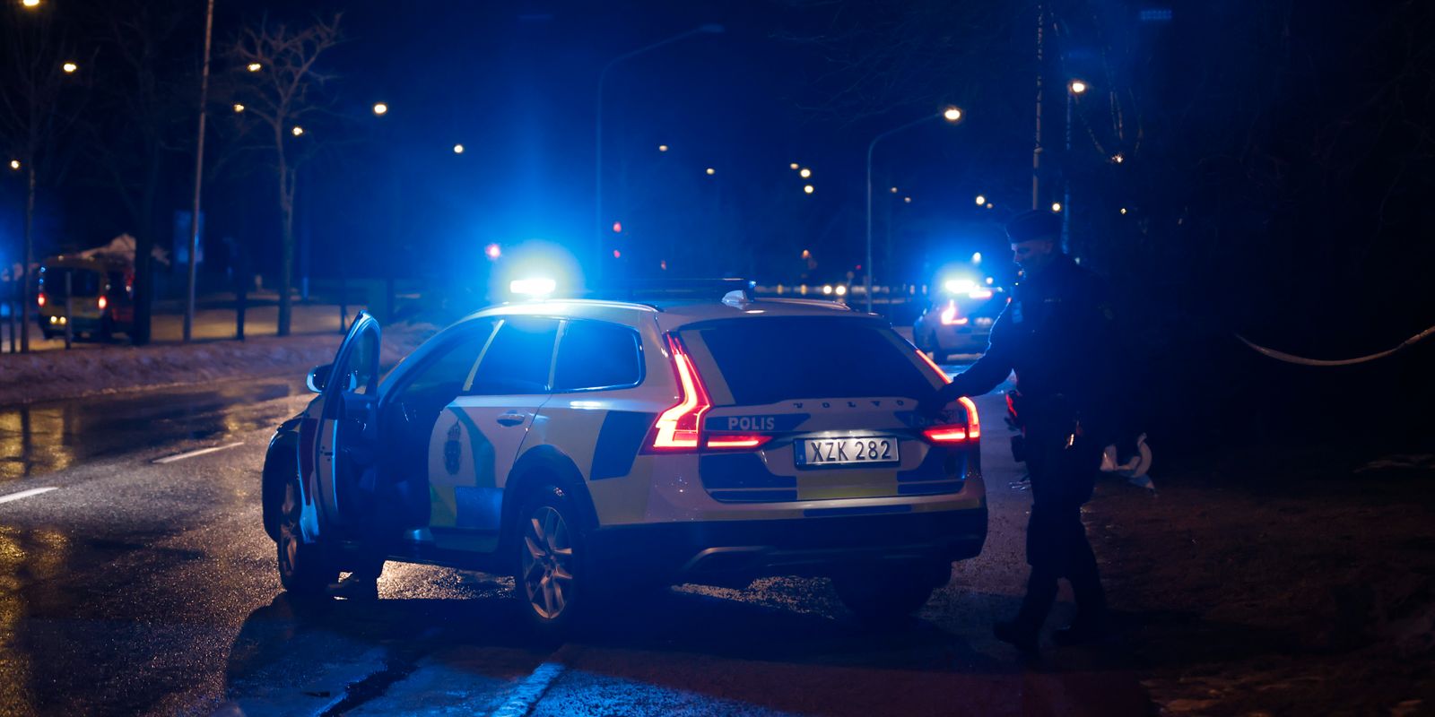 man skjuten i stockholm – livshotande skador