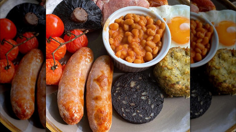 What's Really In A Full English Breakfast?