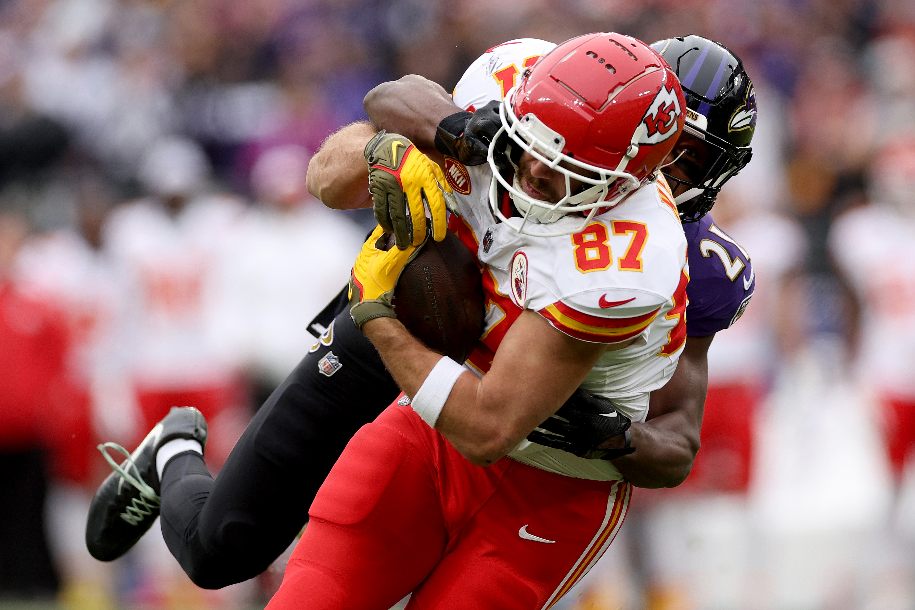 The best pictures of Travis Kelce from his record-setting Chiefs vs ...