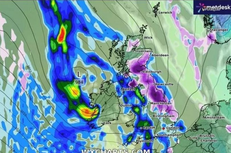 Met Office Speaks Out Over Snow Maps Showing 500-mile-wide Arctic Blast ...