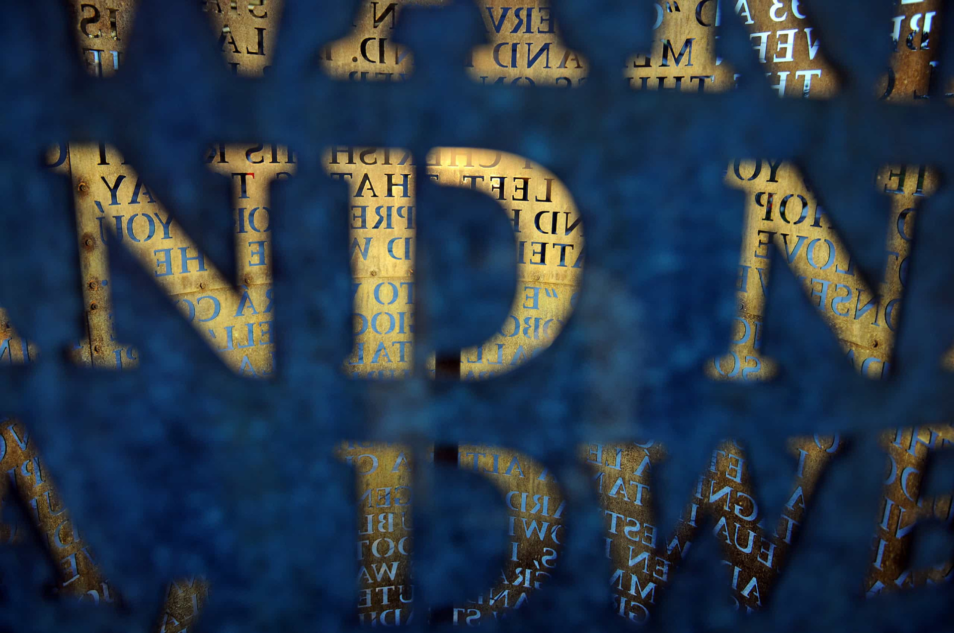 Secret messages hidden in famous statues